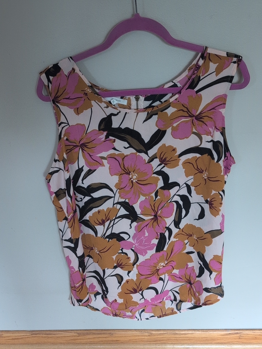 Sleeveless Floral Tank Top in Pink and Brown
